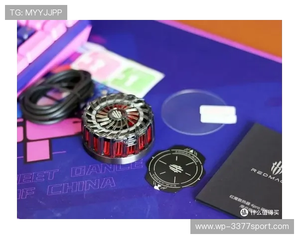 游戏专用手机散热器高颜值设计让你畅玩无忧，极致性能与外观完美融合